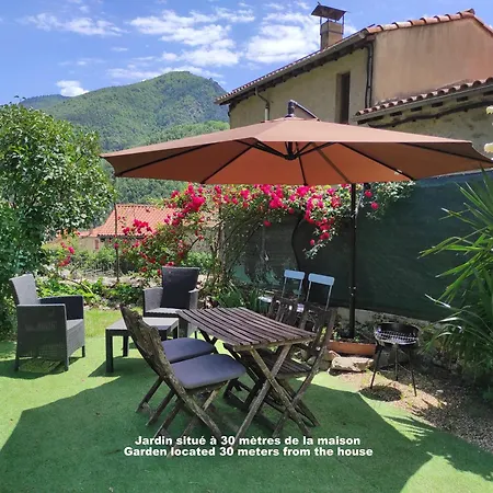 Charmante Maison De Montagne A 1100m D'altitude 別荘